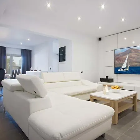 Βίλα Playa Blanca Sleeps 8 Pool Air Con Wifi Πλάγια Μπλάνκα