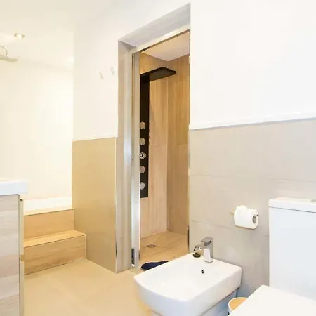 Villa Playa Blanca Sleeps 8 Pool Air Con Wifi *