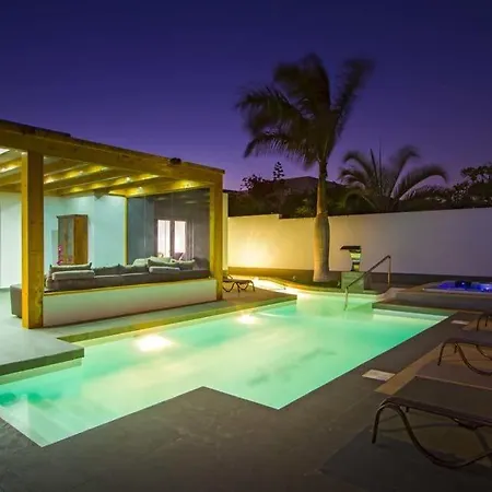 Villa Playa Blanca Sleeps 8 Pool Air Con Wifi Playa Blanca (Lanzarote)